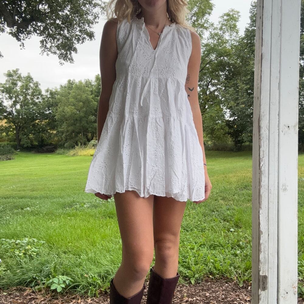 BB Dakota by Steve Madden The Papaya Eyelet Mini Dress White Size Small
